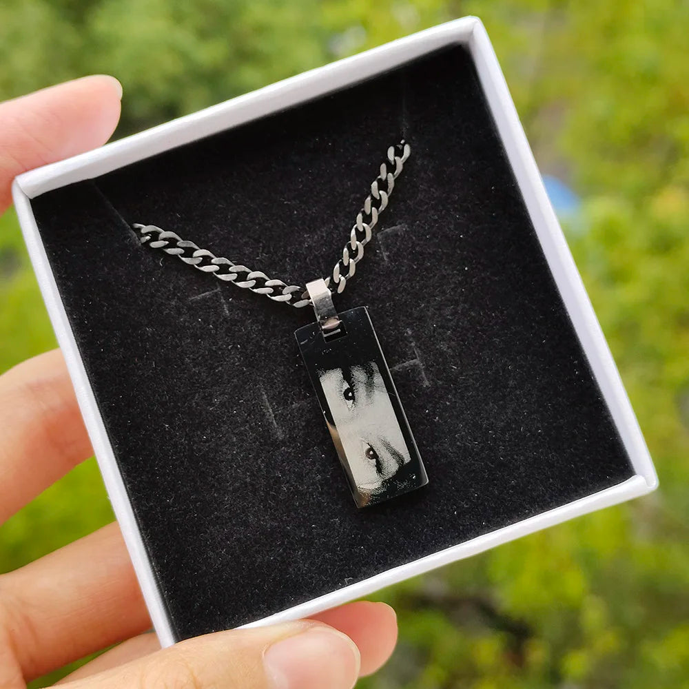 Necklace Eyes Engraved