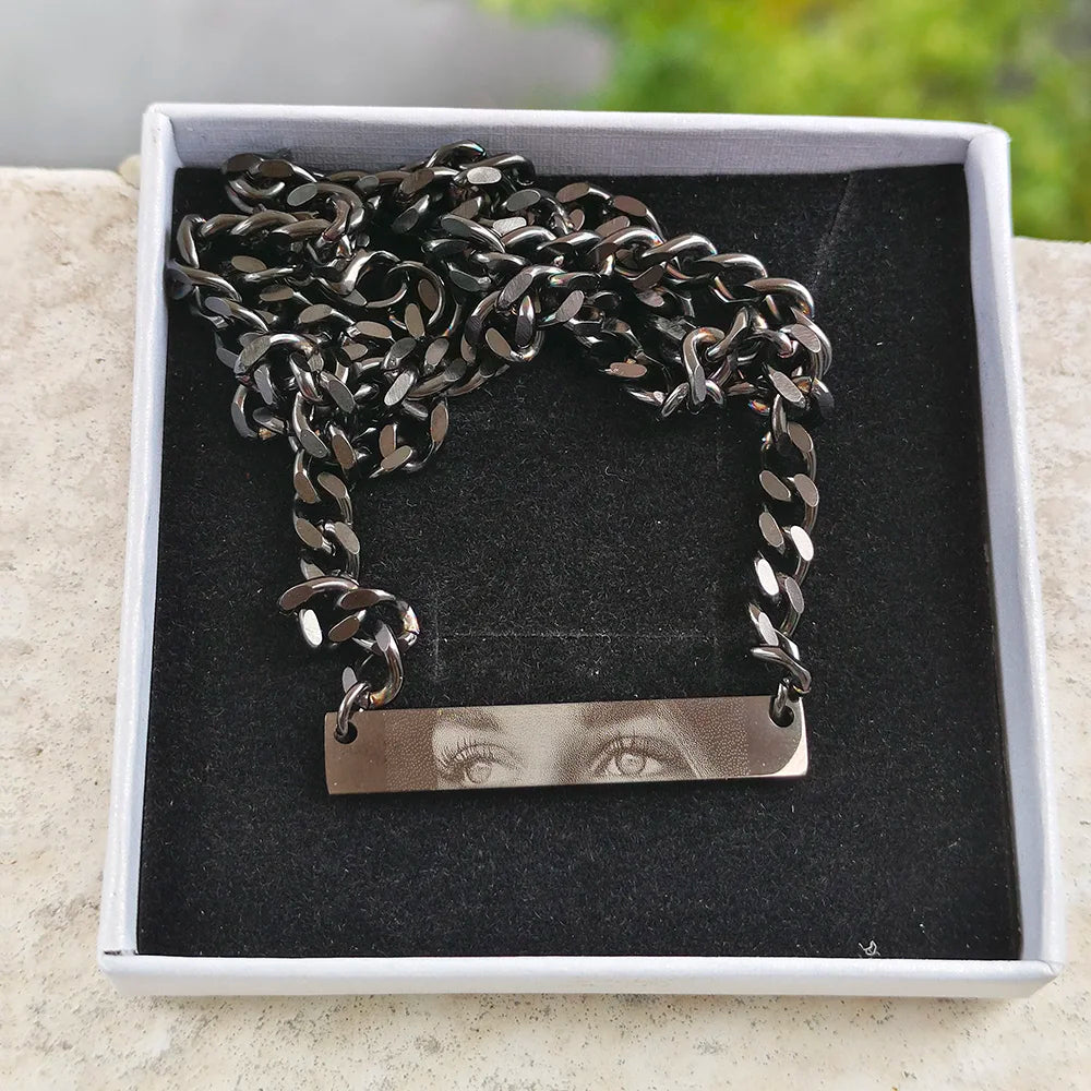 Necklace Eyes Engraved
