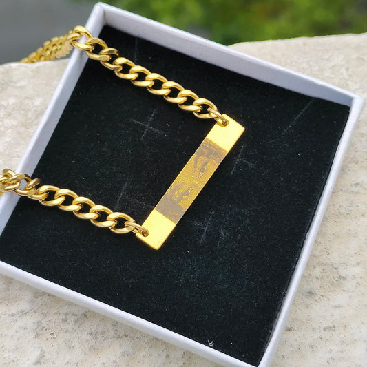 Necklace Eyes Engraved